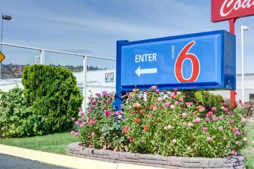 Motel 6-The Dalles, OR image 6